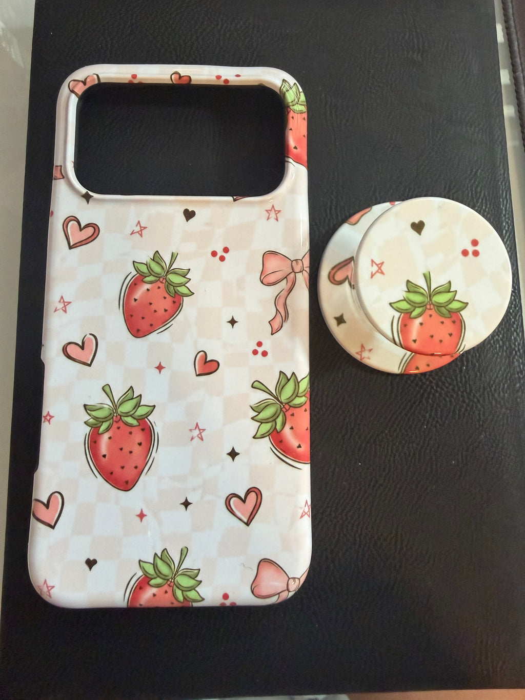 Tough MagSafe phone case 🍓 Sweet strawberry