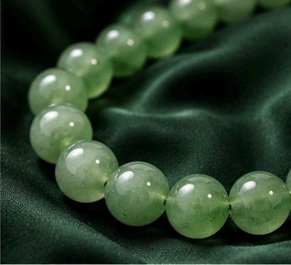 Emerald Aura 8mm Green Aventurine Crystal Bracelet