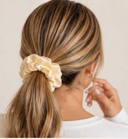 Satin Scrunchies – Gentle Hair Tie, Elegant Style, Soft Finish